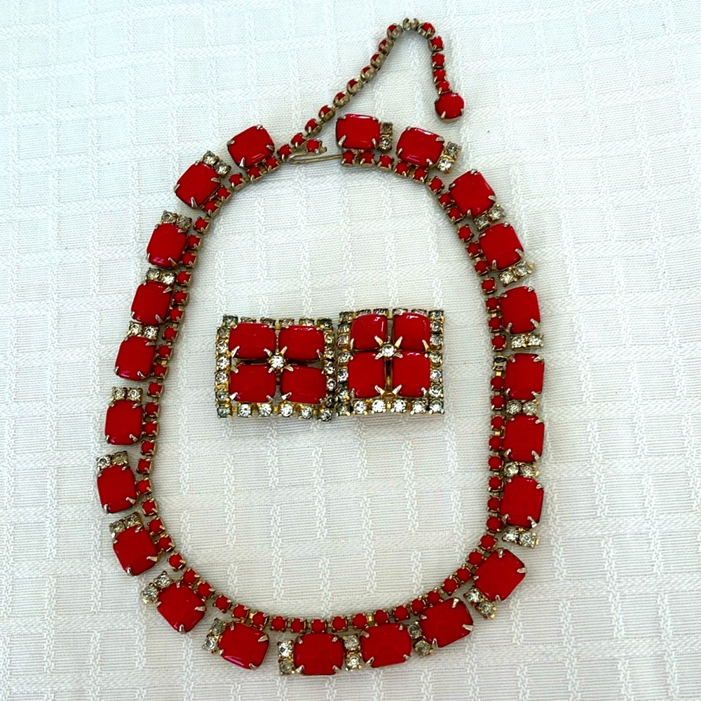 Vintage 30’s 40’s Necklace & Clip Earrings Set.